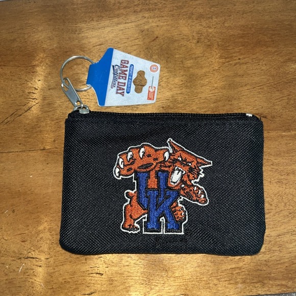 Gameday Boots Handbags - UNIVERSITY OF KENTUCKY WILDCATS PURSE WALLET  NWT Embroidered